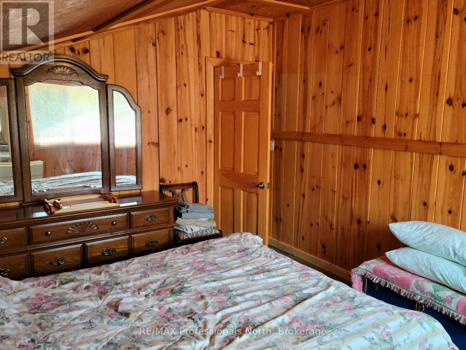 3944 CHETWYND ROAD - 23