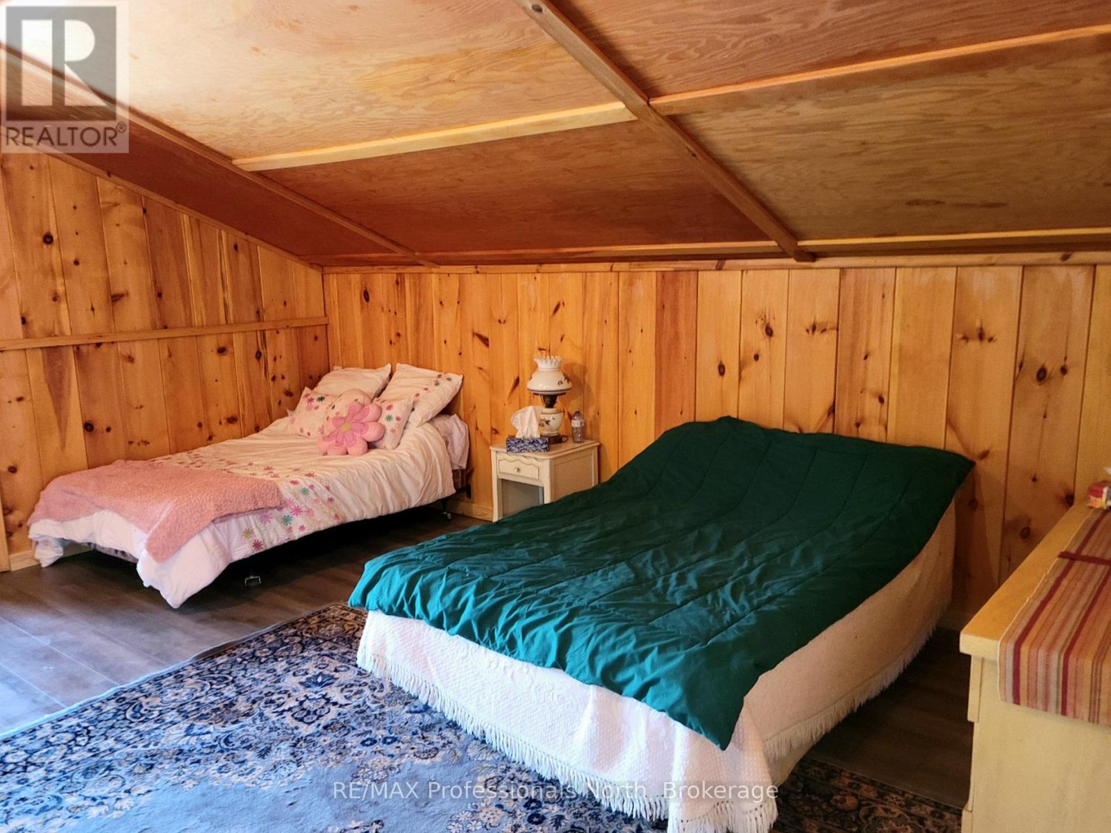 3944 CHETWYND ROAD - 26