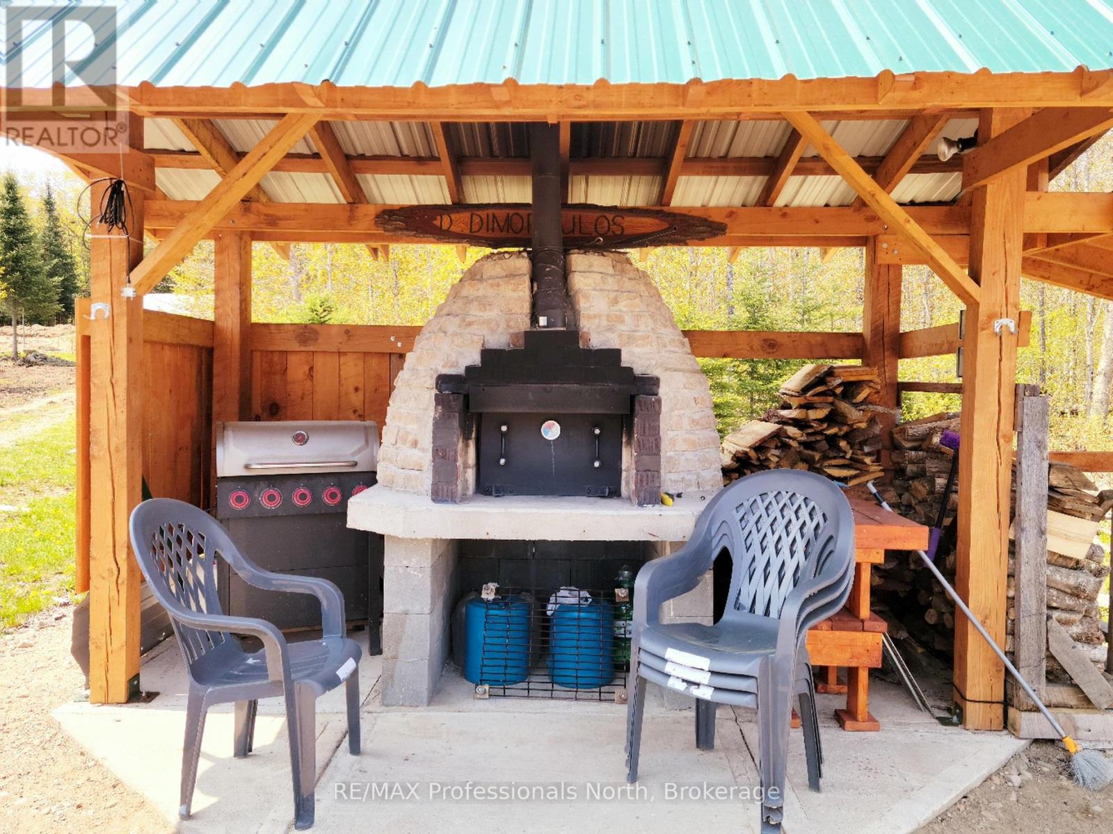3944 CHETWYND ROAD - 30