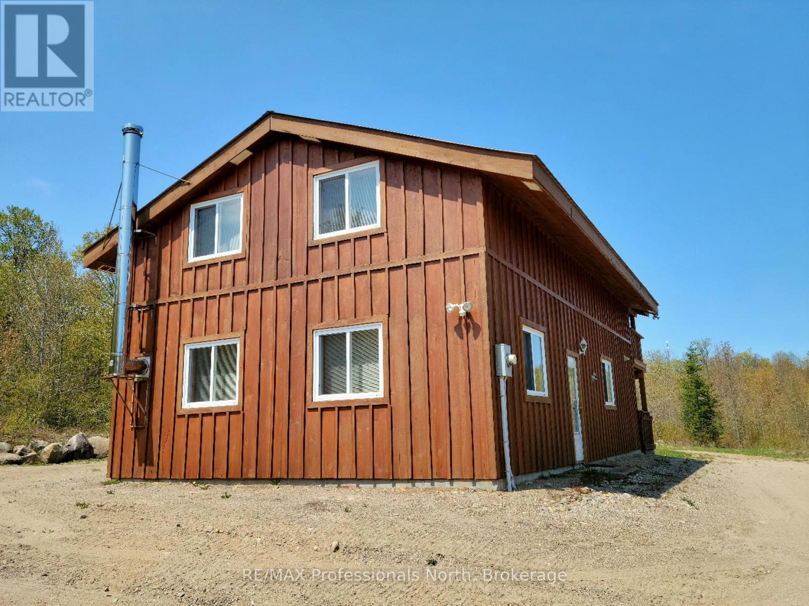 3944 CHETWYND ROAD - 5