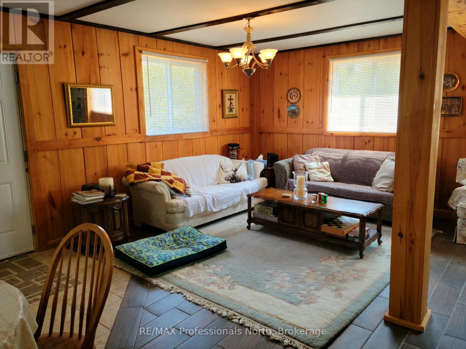 3944 CHETWYND ROAD - 9
