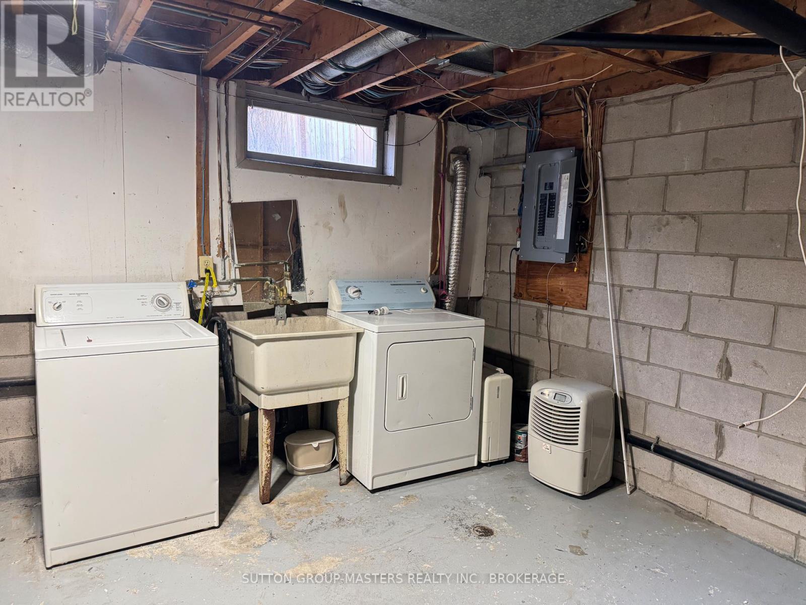114 WYCLIFFE CRESCENT - 24
