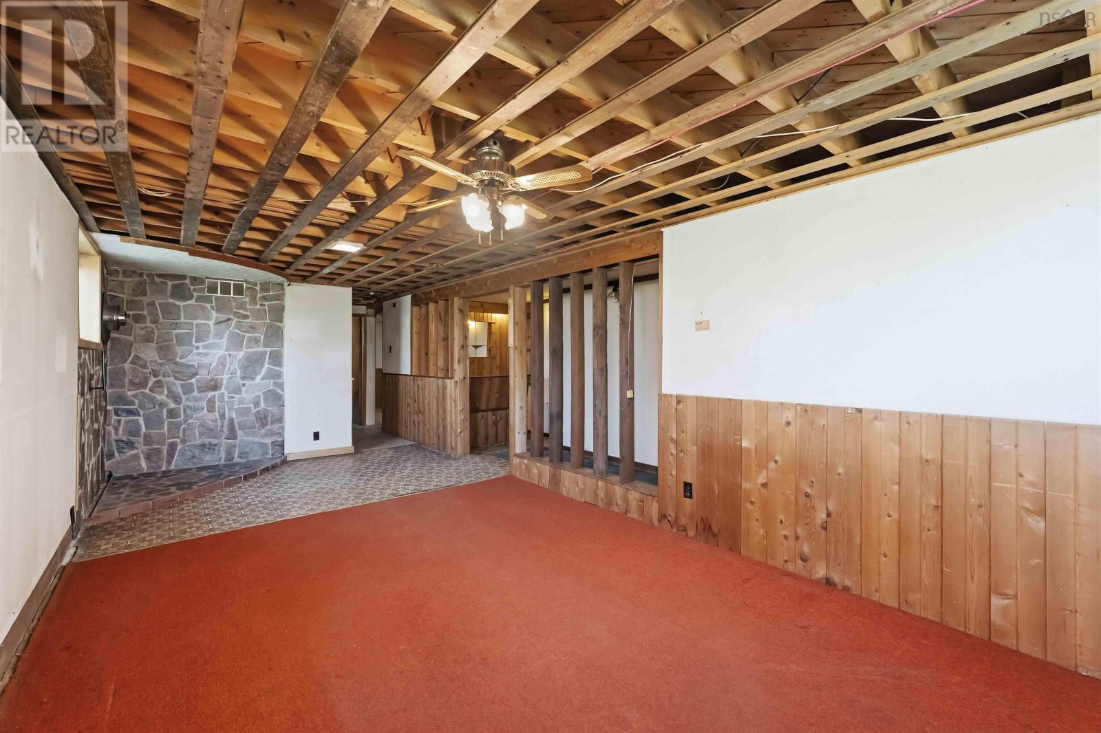 Property 22 of 34 of 901 Carol Street