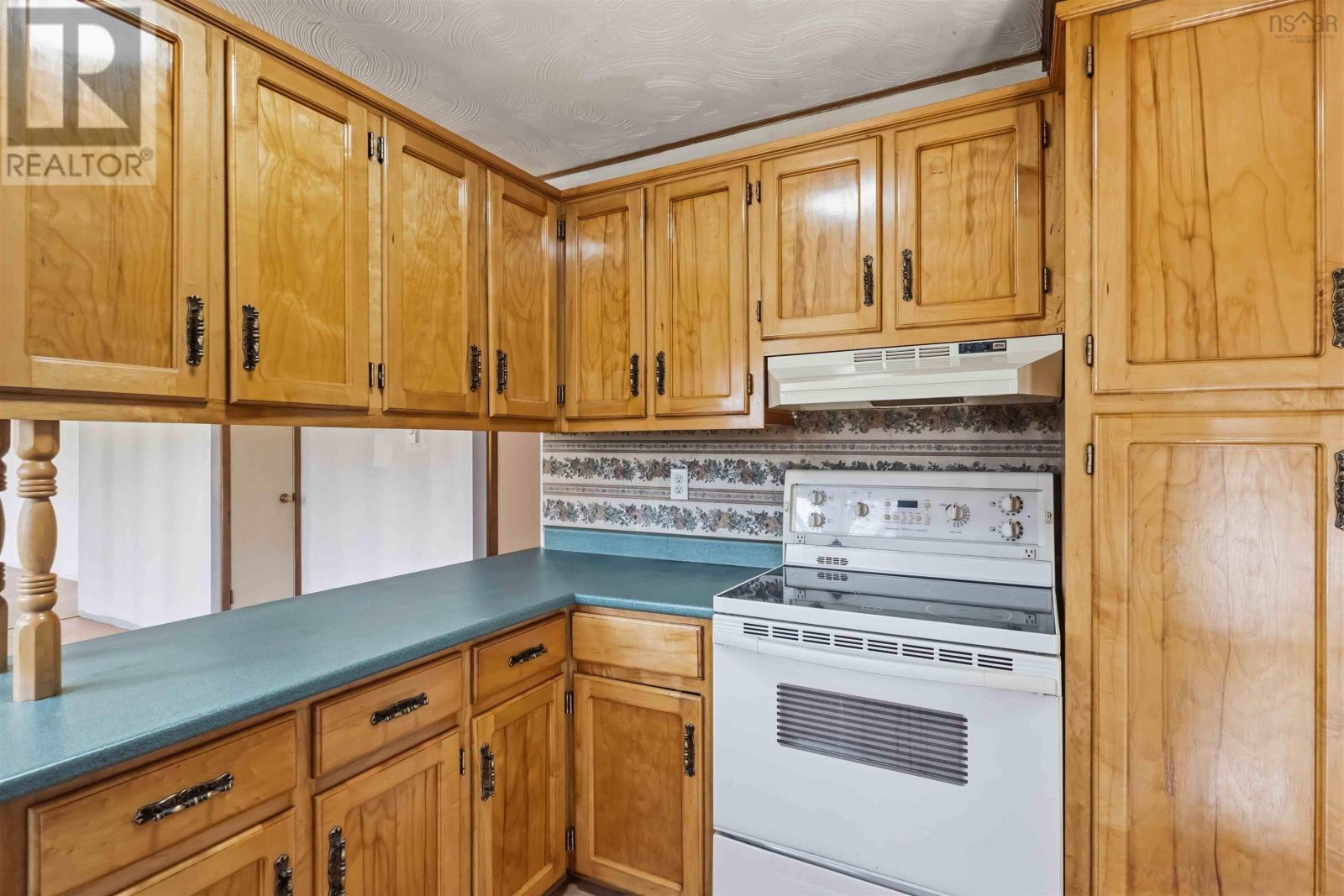 Property 8 of 34 of 901 Carol Street
