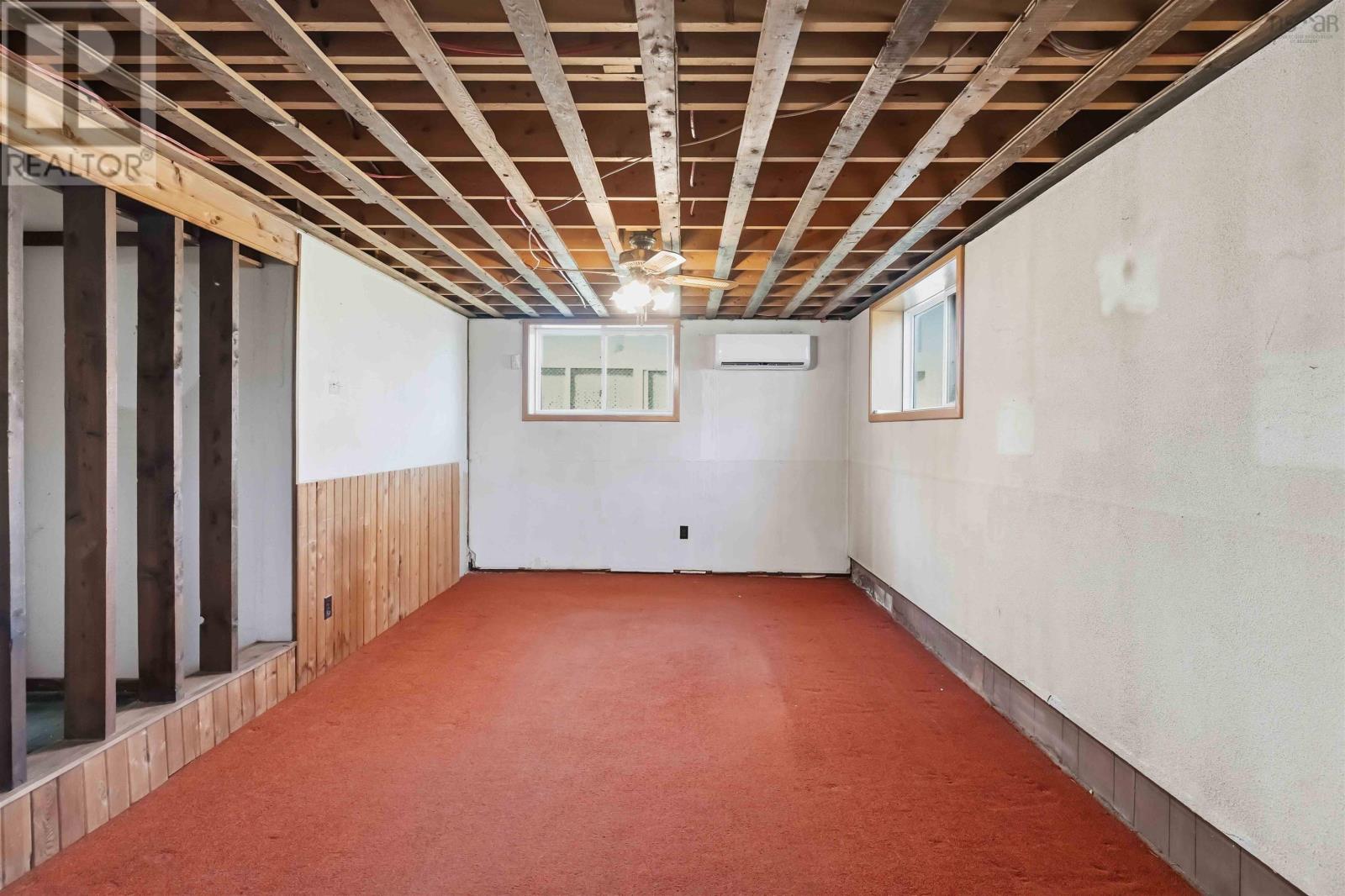 Property 21 of 34 of 901 Carol Street