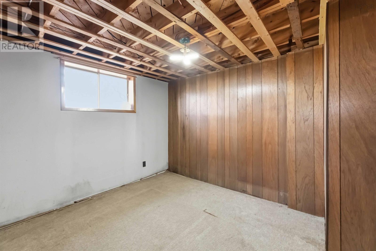 Property 25 of 34 of 901 Carol Street