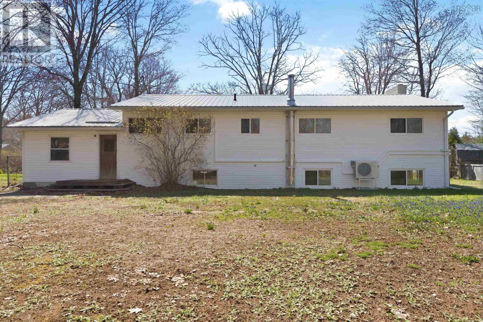 Property 32 of 34 of 901 Carol Street