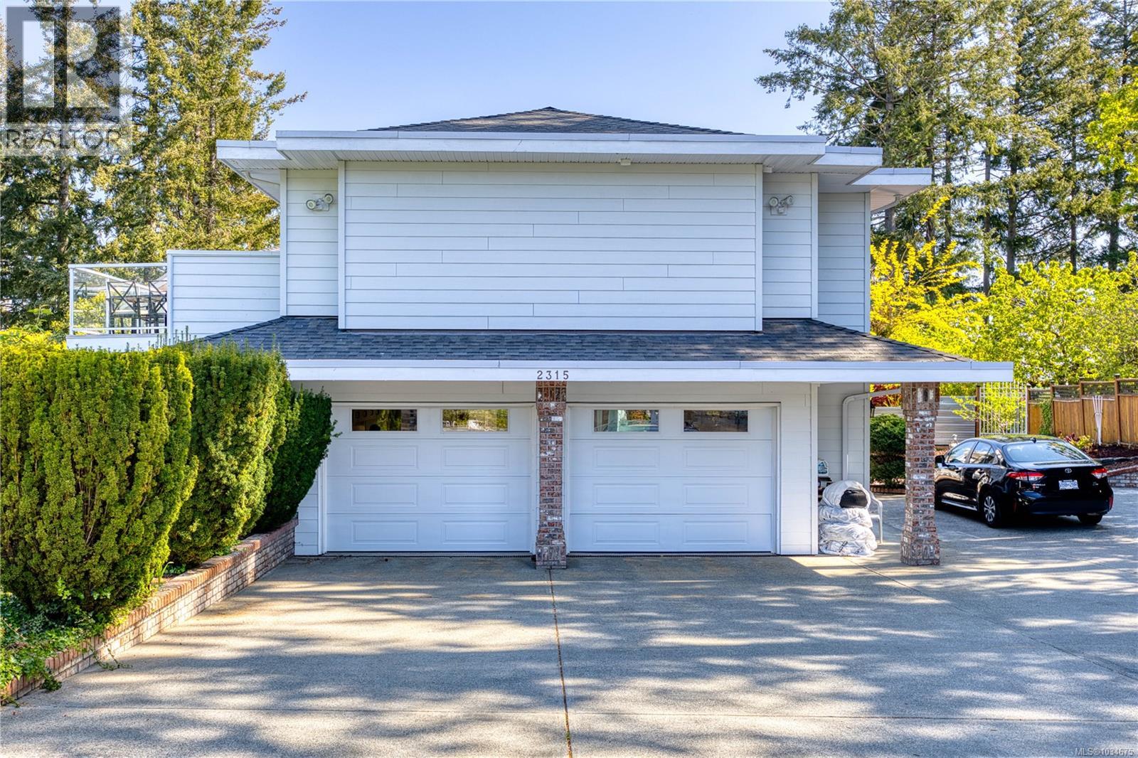 2315 Departure Bay Rd - 32