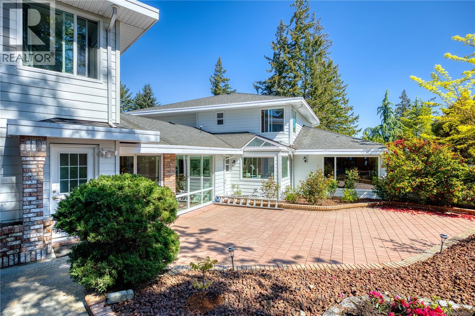 2315 Departure Bay Rd - 35