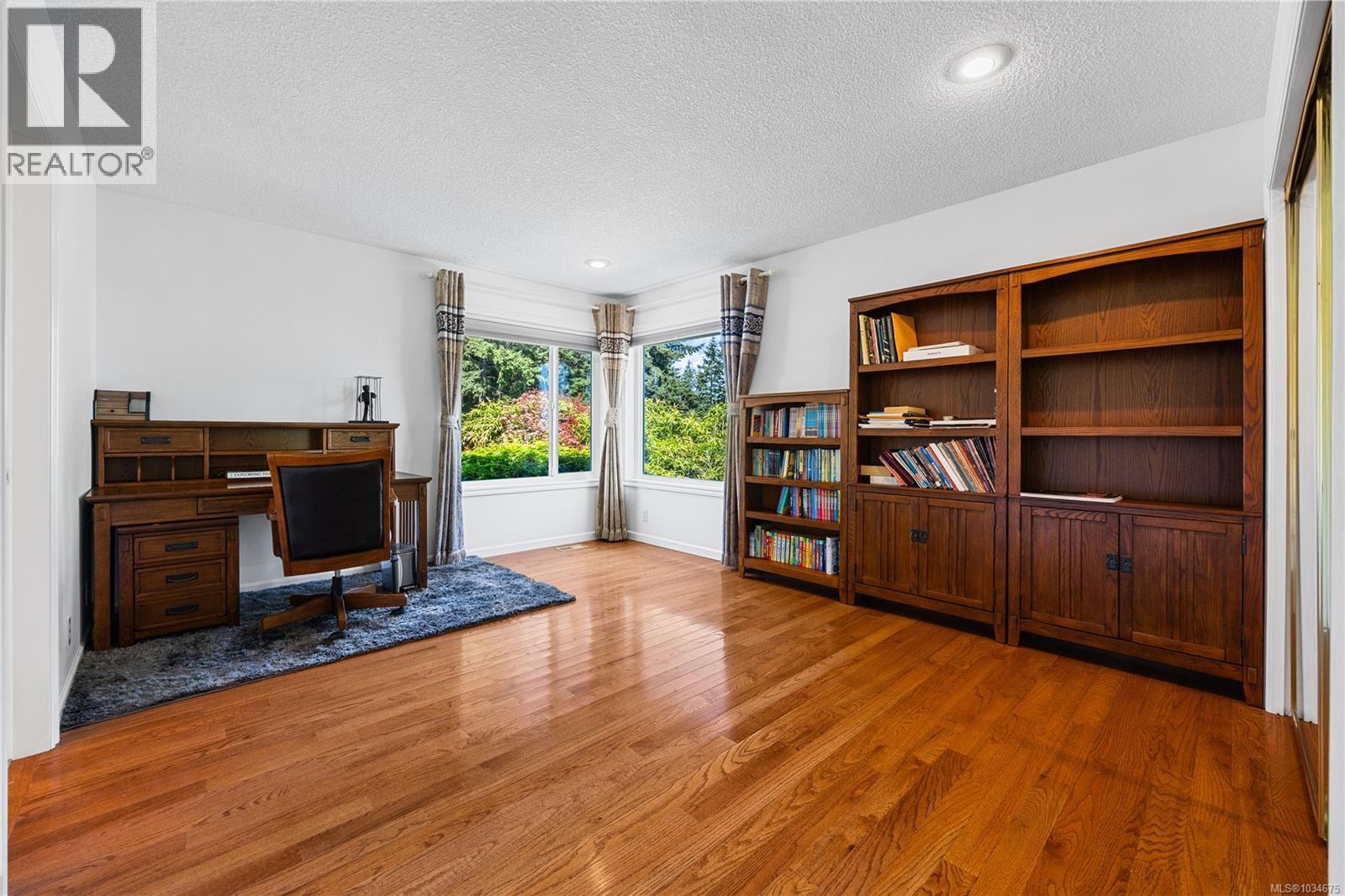 2315 Departure Bay Rd - 77