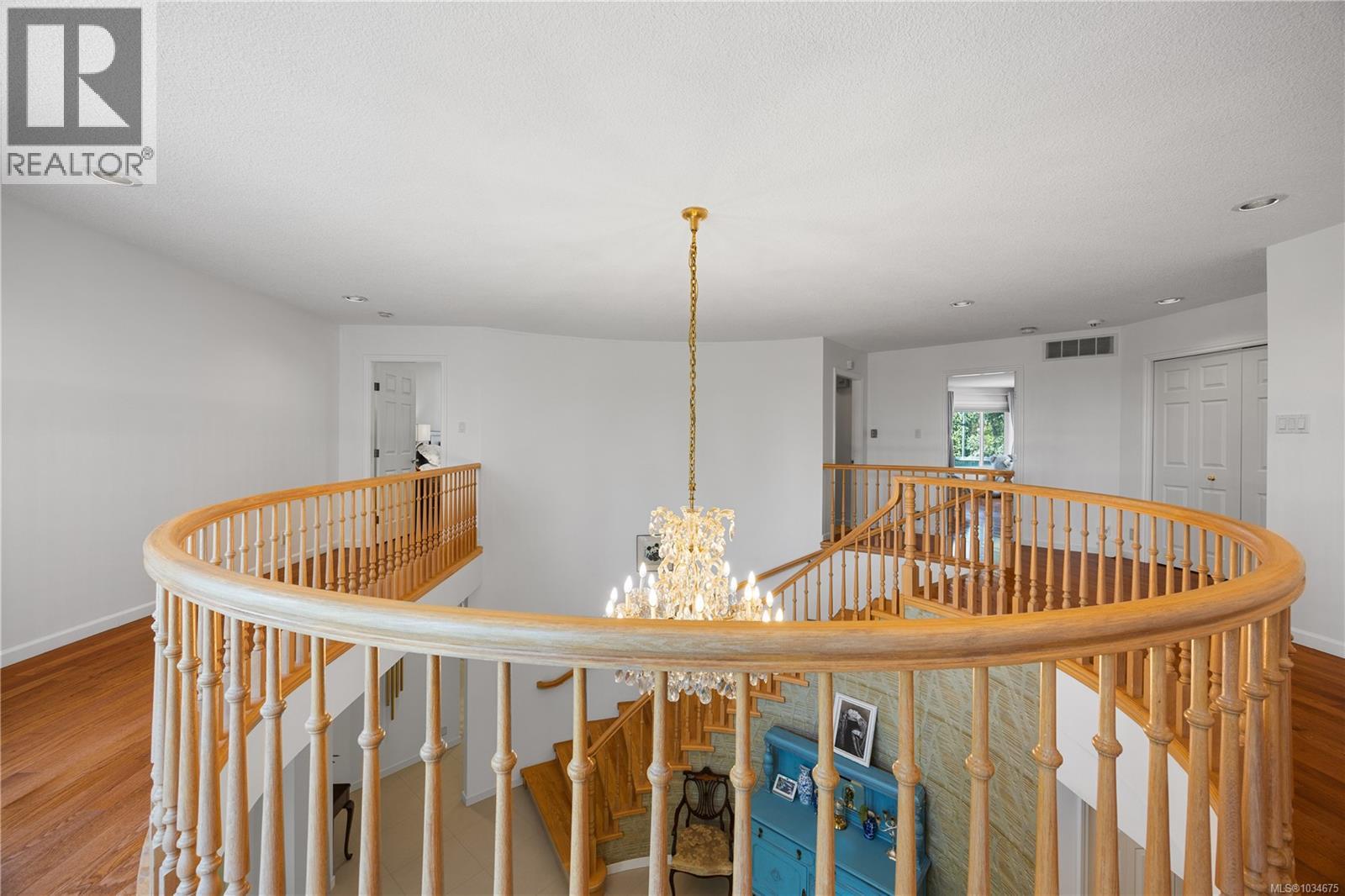 2315 Departure Bay Rd - 82