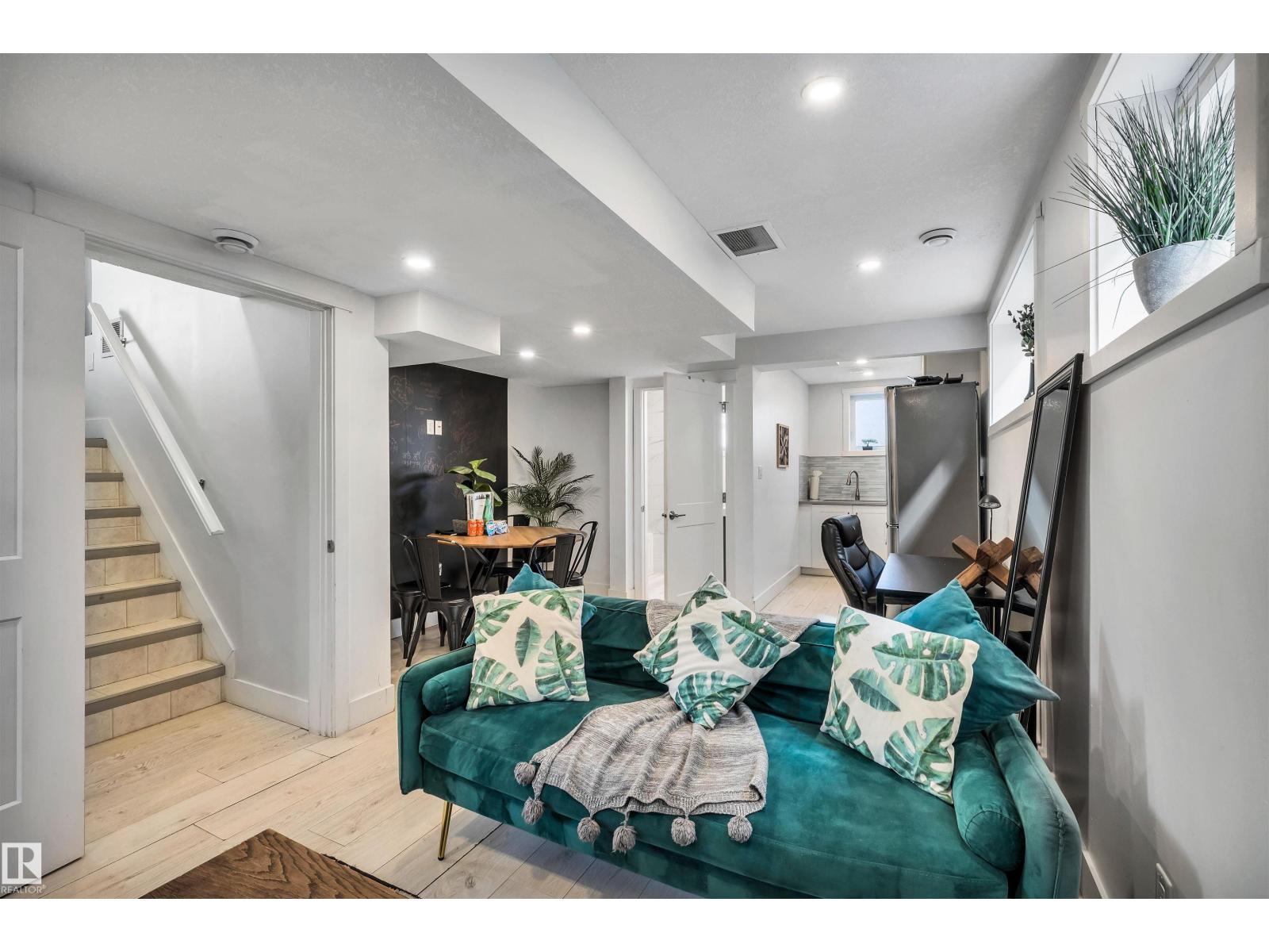 11531 97 ST NW, Edmonton