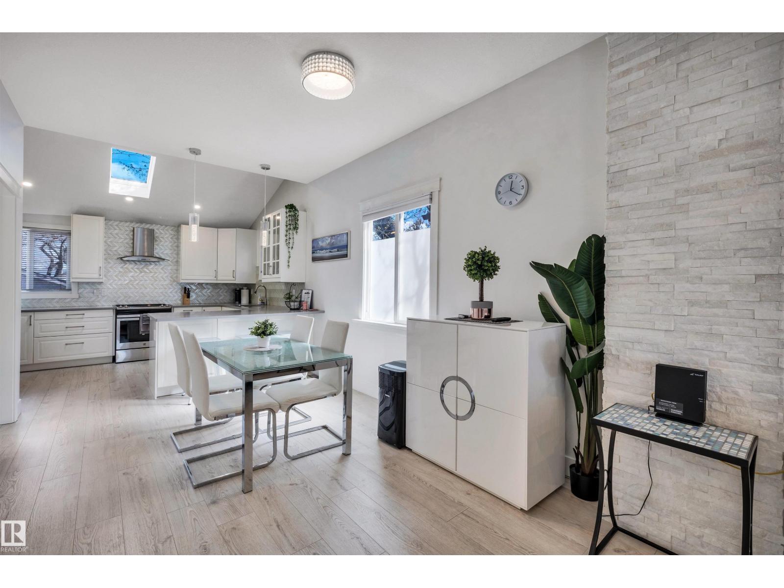 11531 97 ST NW, Edmonton