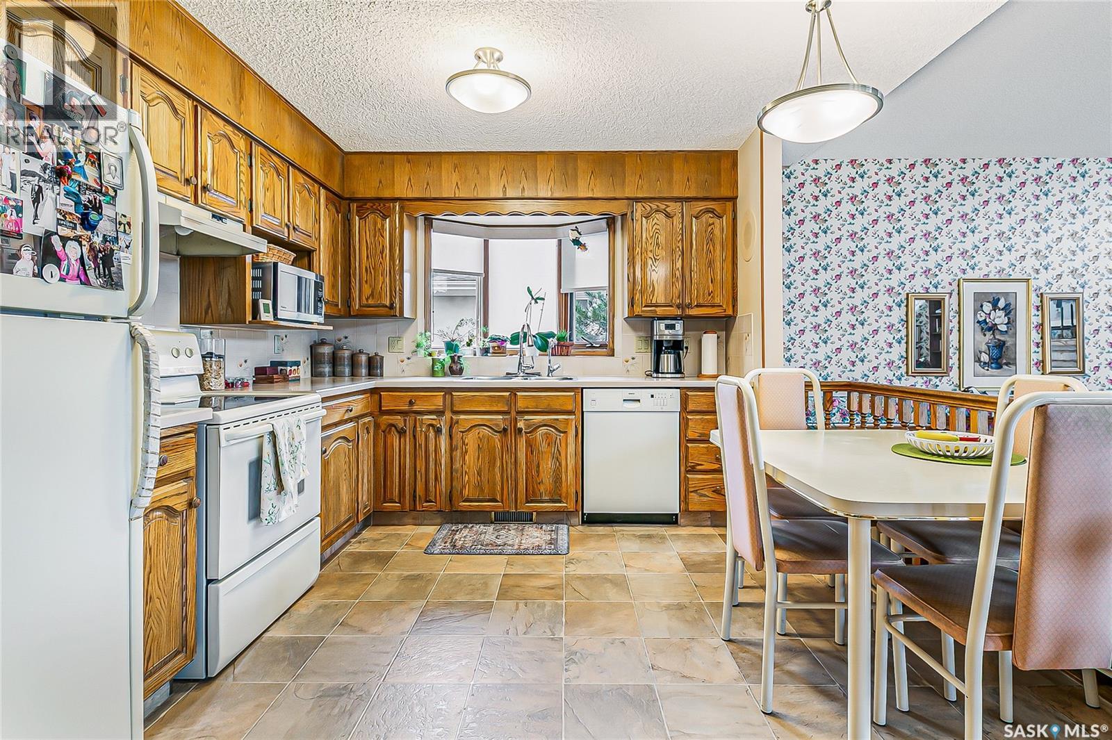 3311 Robinson STREET - 10