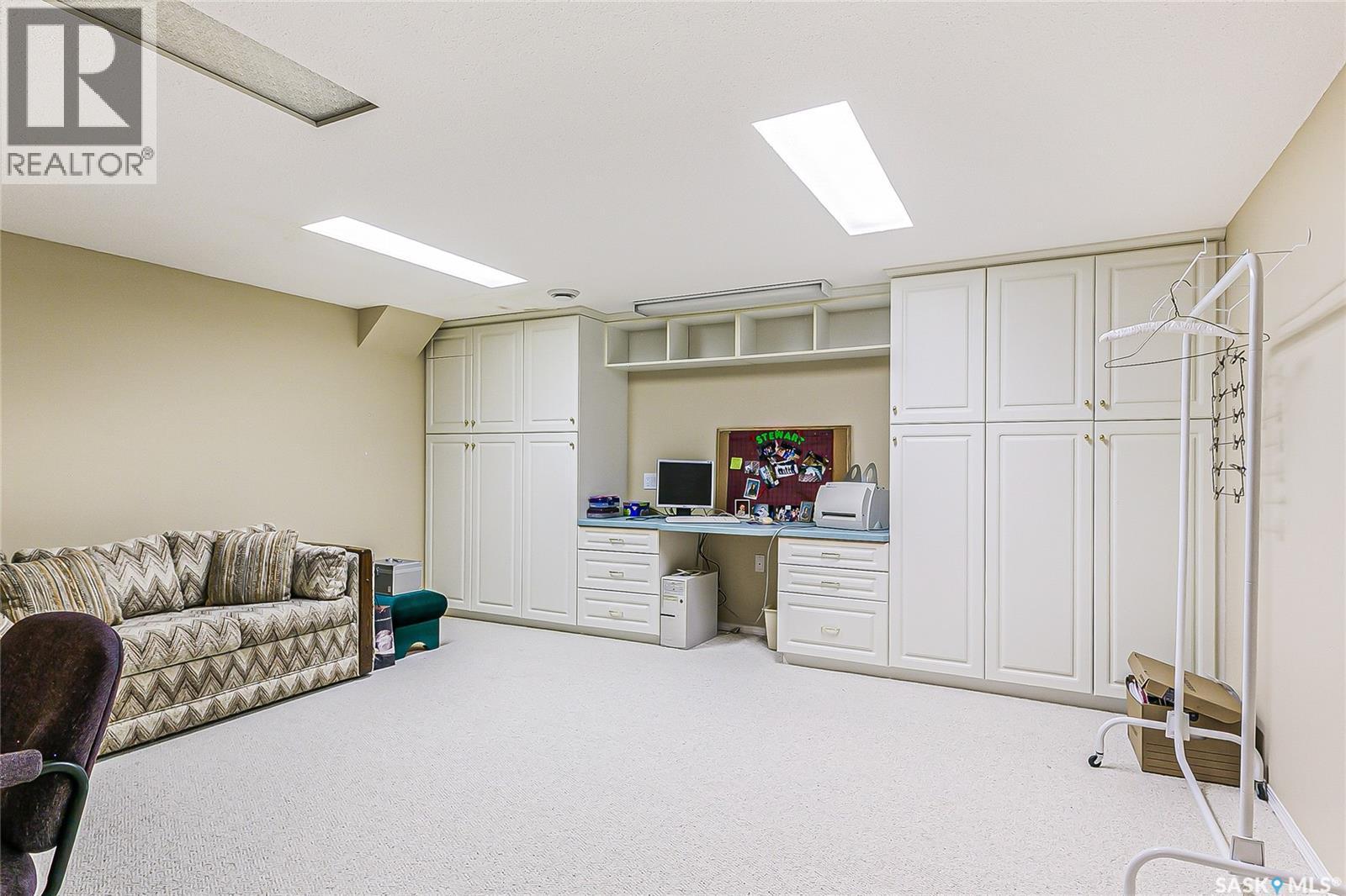 3311 Robinson STREET - 32