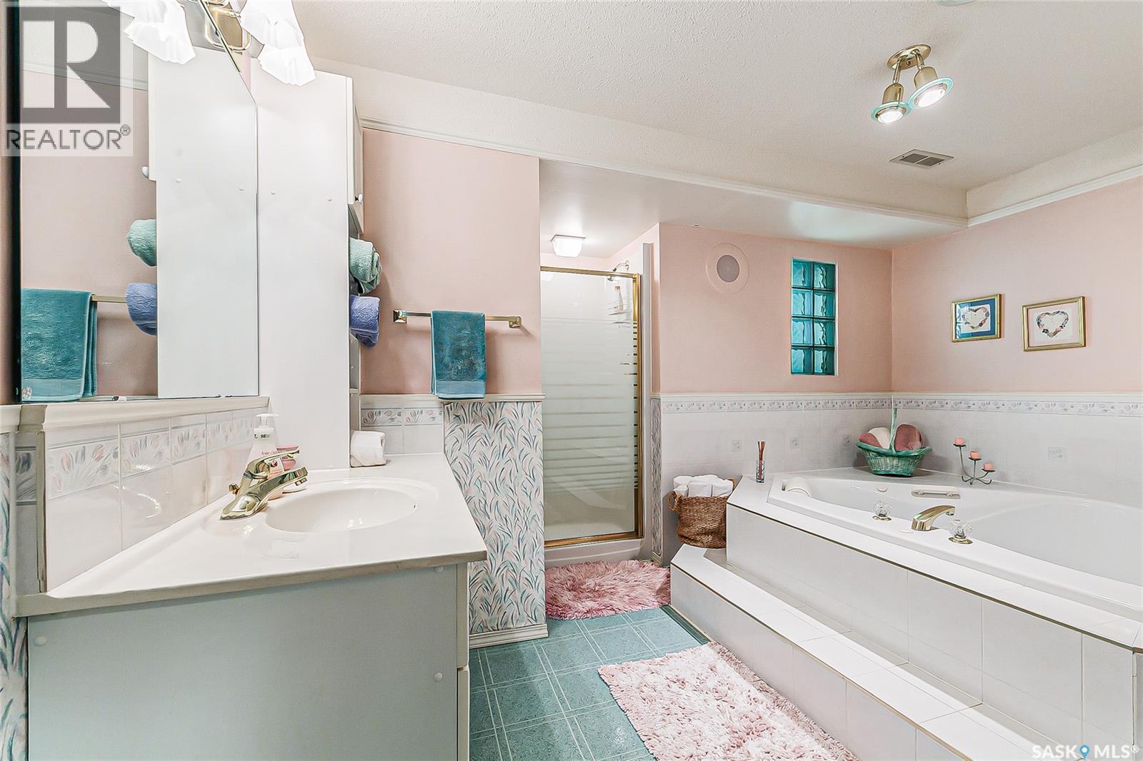3311 Robinson STREET - 35