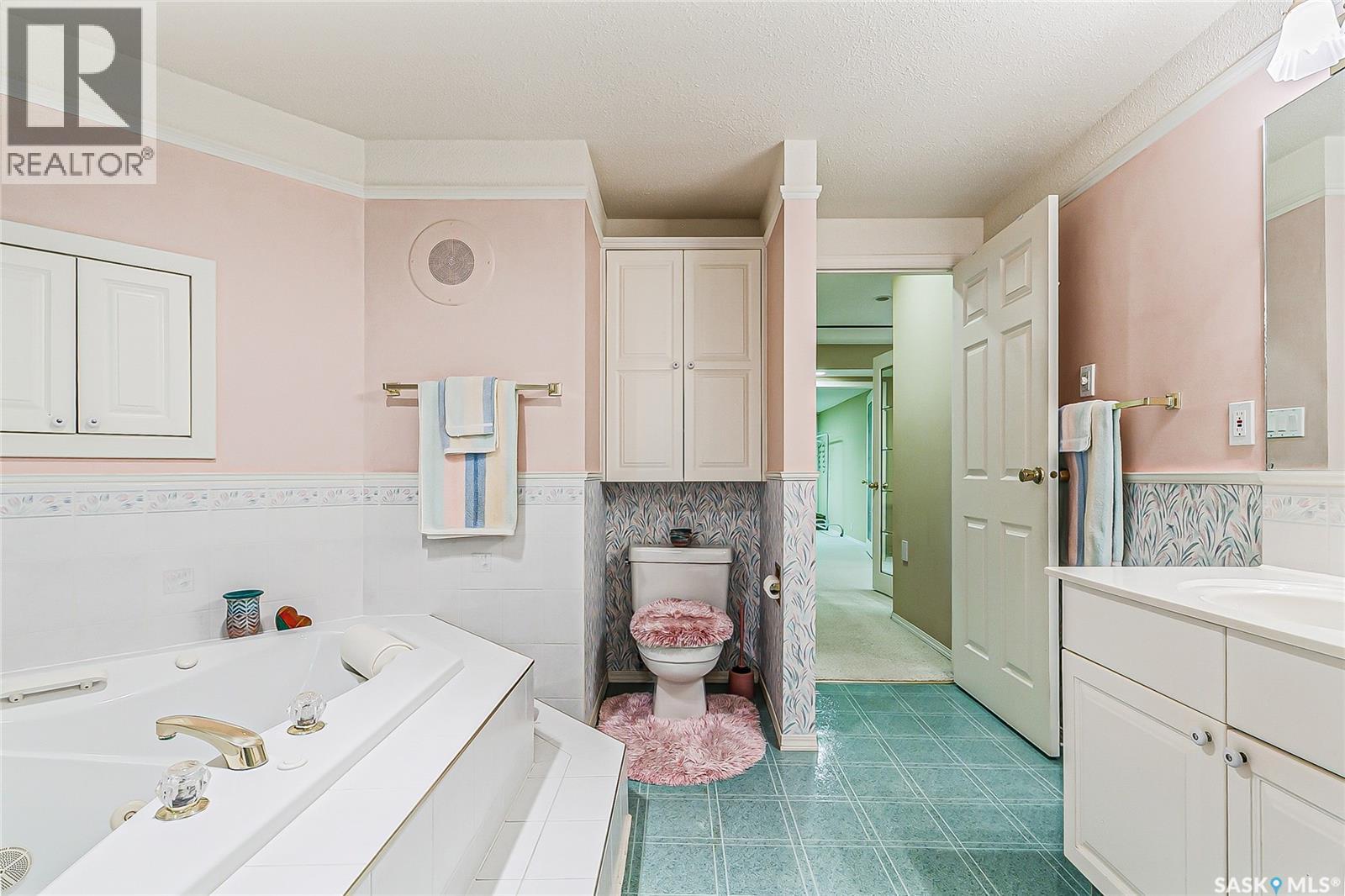 3311 Robinson STREET - 37