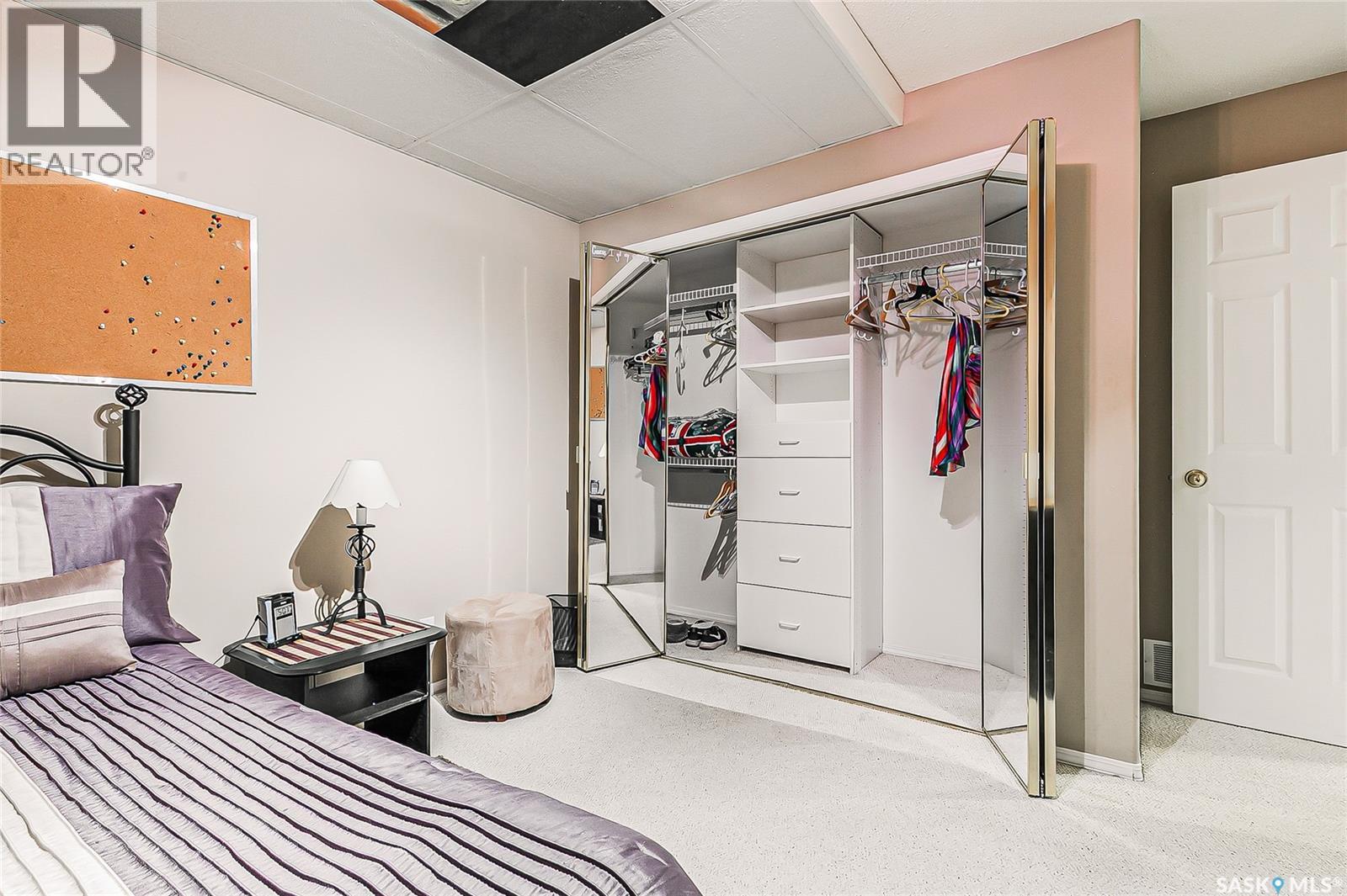 3311 Robinson STREET - 39