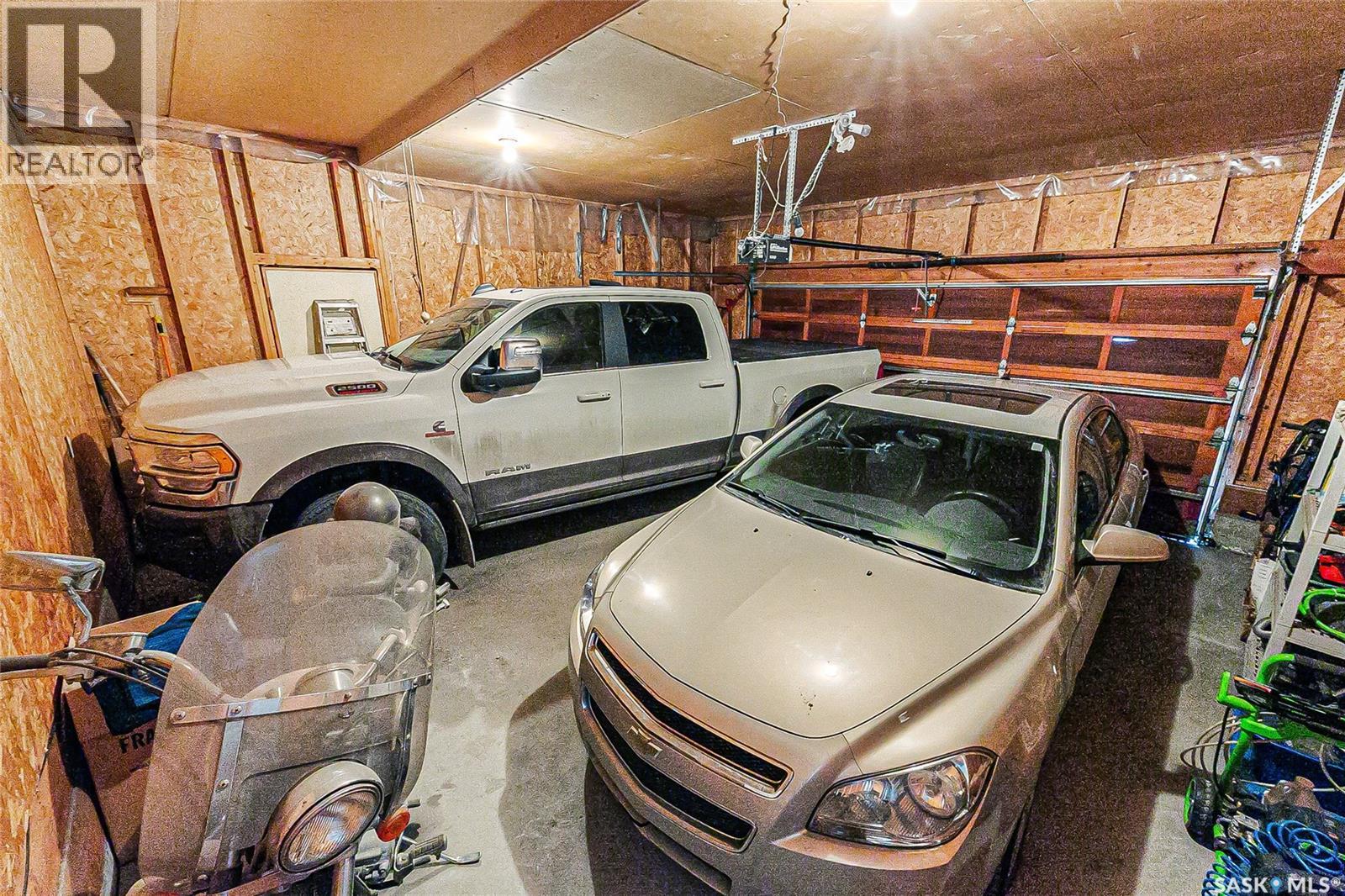 3311 Robinson STREET - 48