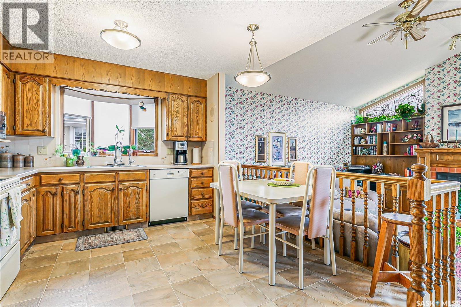 3311 Robinson STREET - 9