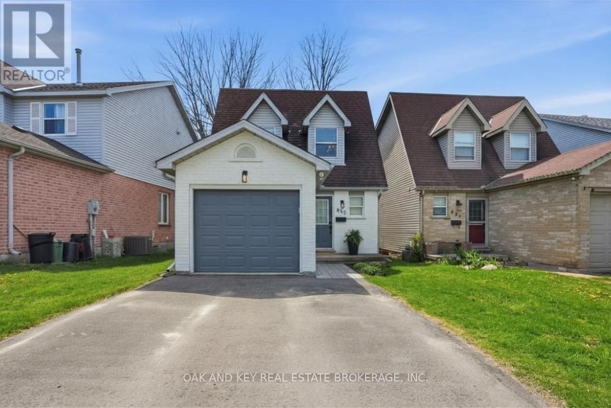833 DEVERON CRESCENT - 41