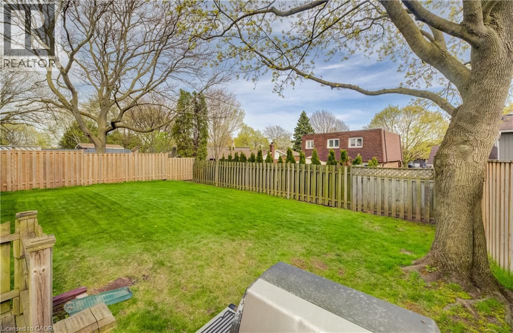 51 UNDERHILL Crescent, Kitchener, Ontario, N2A2S7 — Photo 15