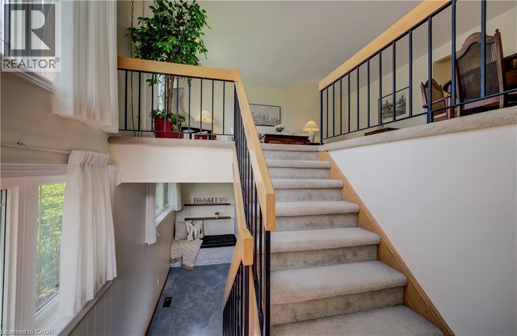 51 UNDERHILL Crescent, Kitchener, Ontario, N2A2S7 — Photo 9