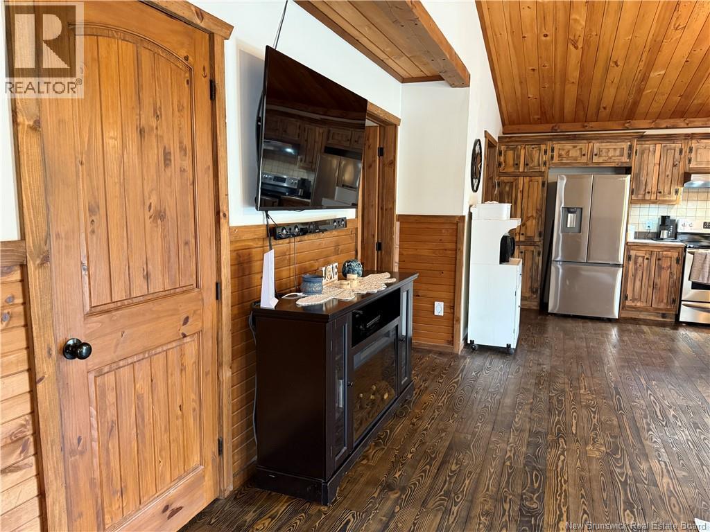 15833 Undine Road - 21