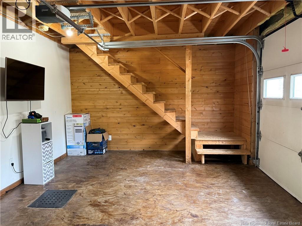 15833 Undine Road - 33