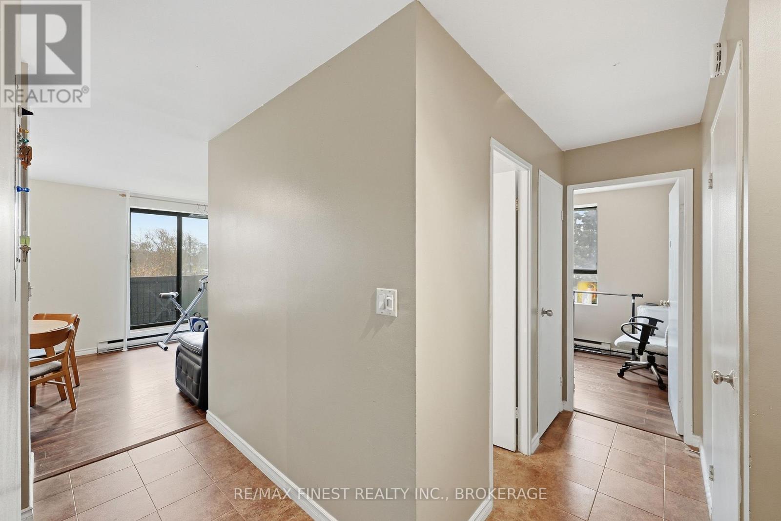 #414 17 ELDON HALL PLACE - 14