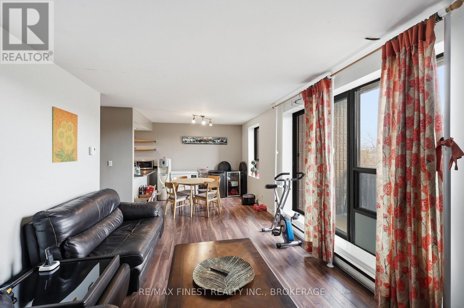 #414 17 ELDON HALL PLACE - 20