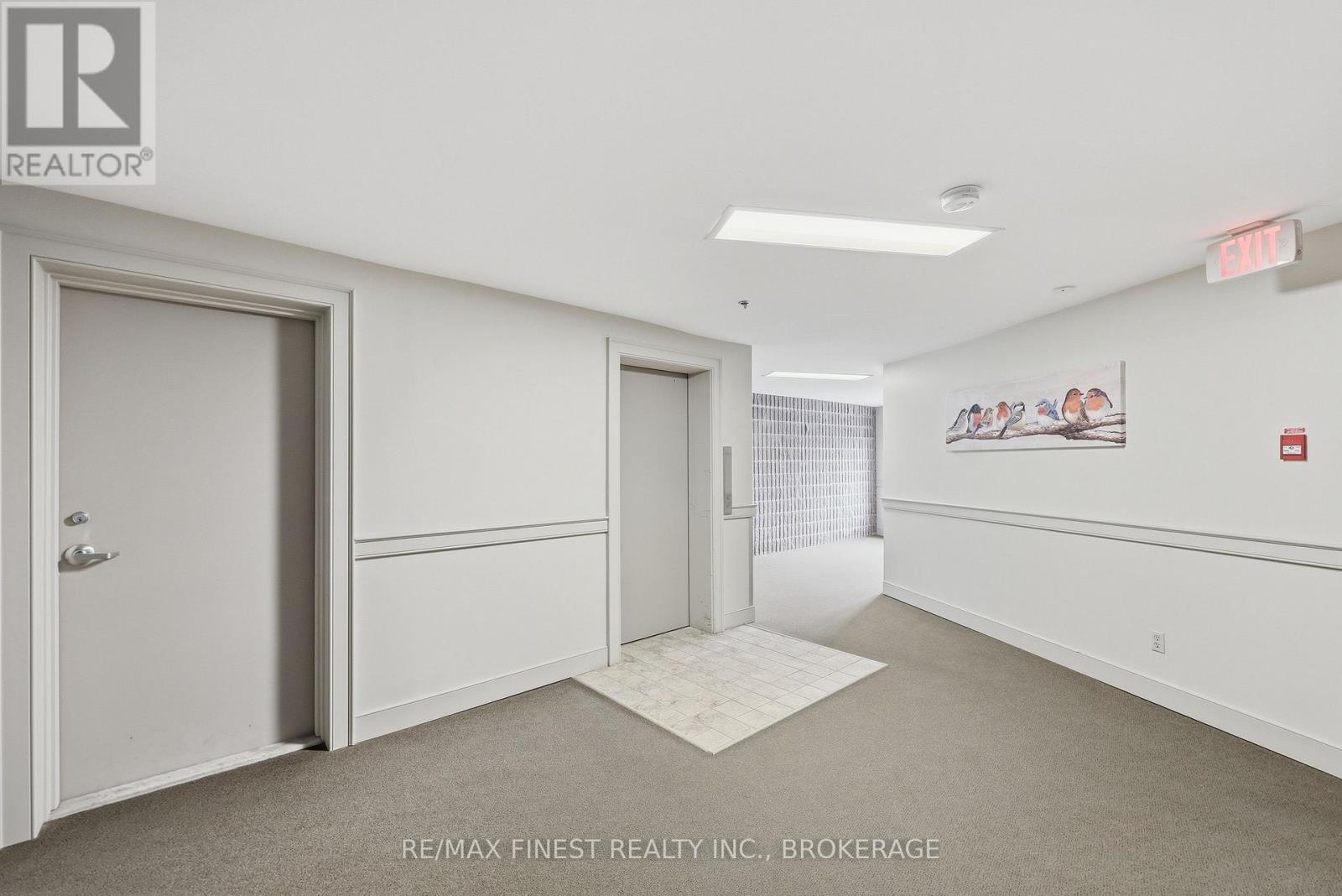 #414 17 ELDON HALL PLACE - 7
