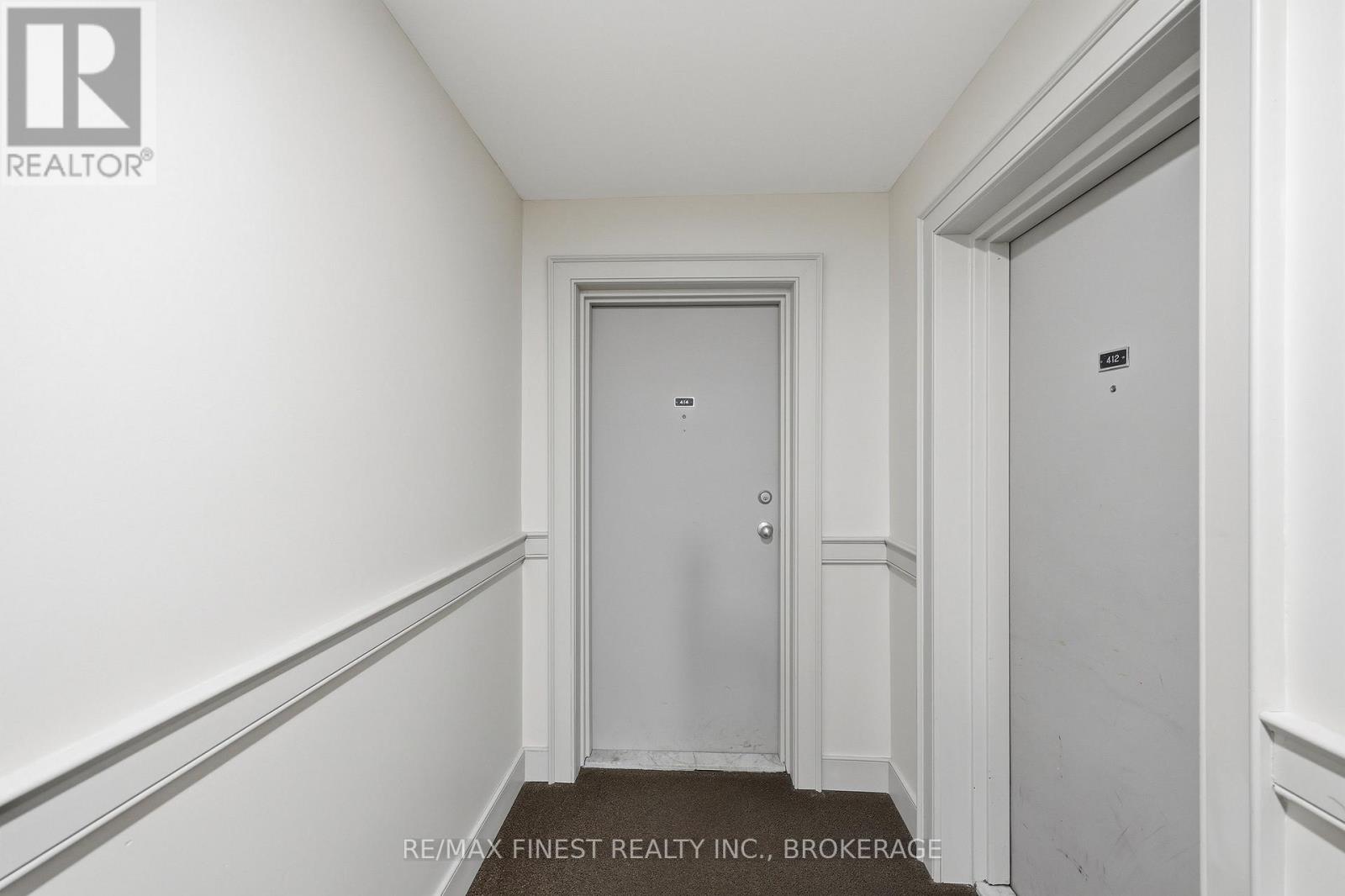 #414 17 ELDON HALL PLACE - 9