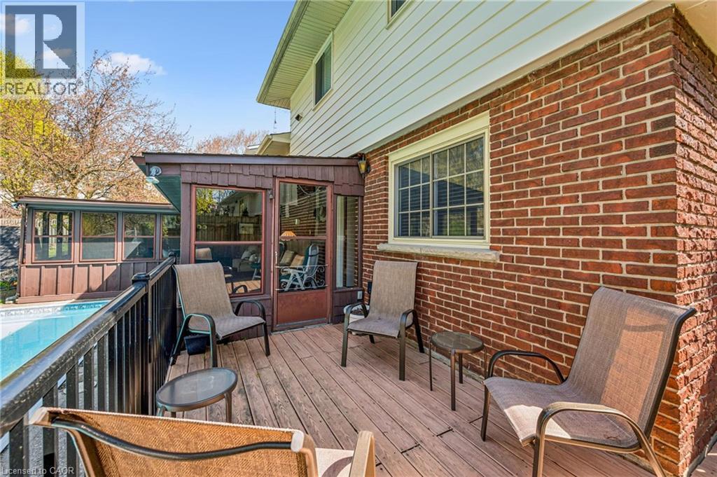 8 CRESTWOOD Drive, Cambridge, Ontario, N1S3N9 — Photo 35