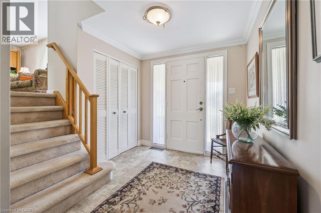 8 CRESTWOOD Drive, Cambridge, Ontario, N1S3N9 — Photo 5