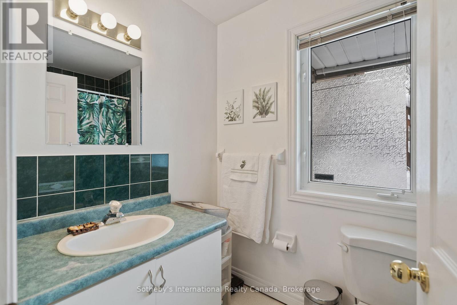 2091 COUNTRY LANE COURT - 35