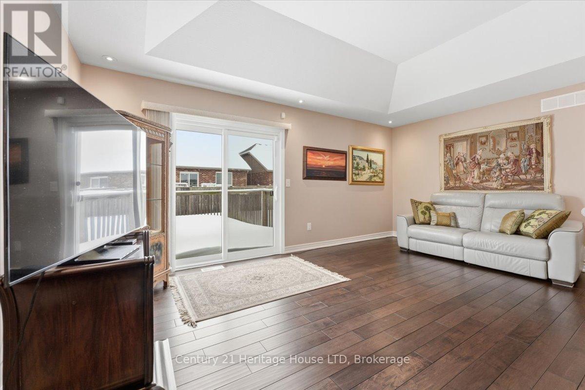 125 CLARE AVENUE - 12