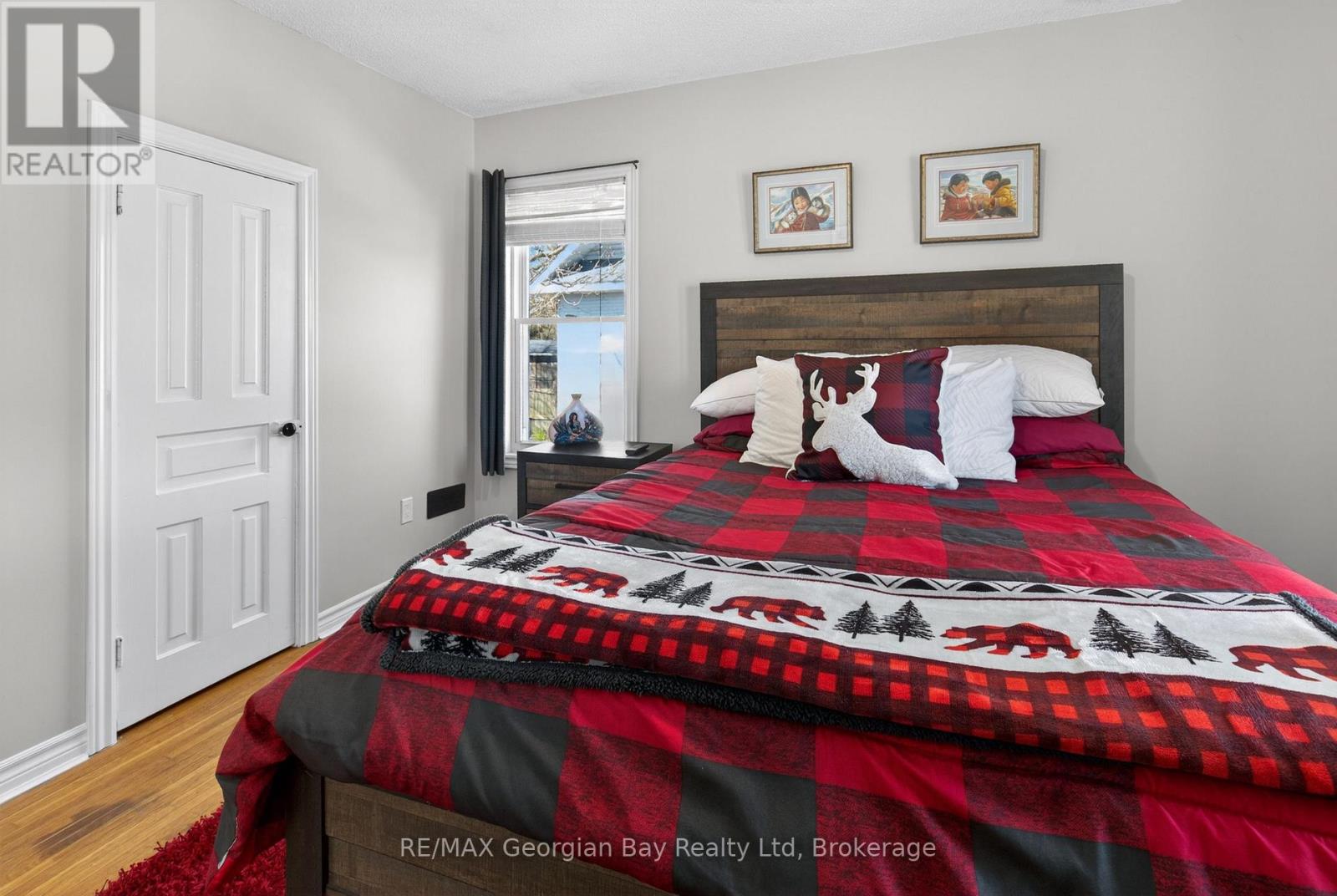 641 BAY STREET - 19