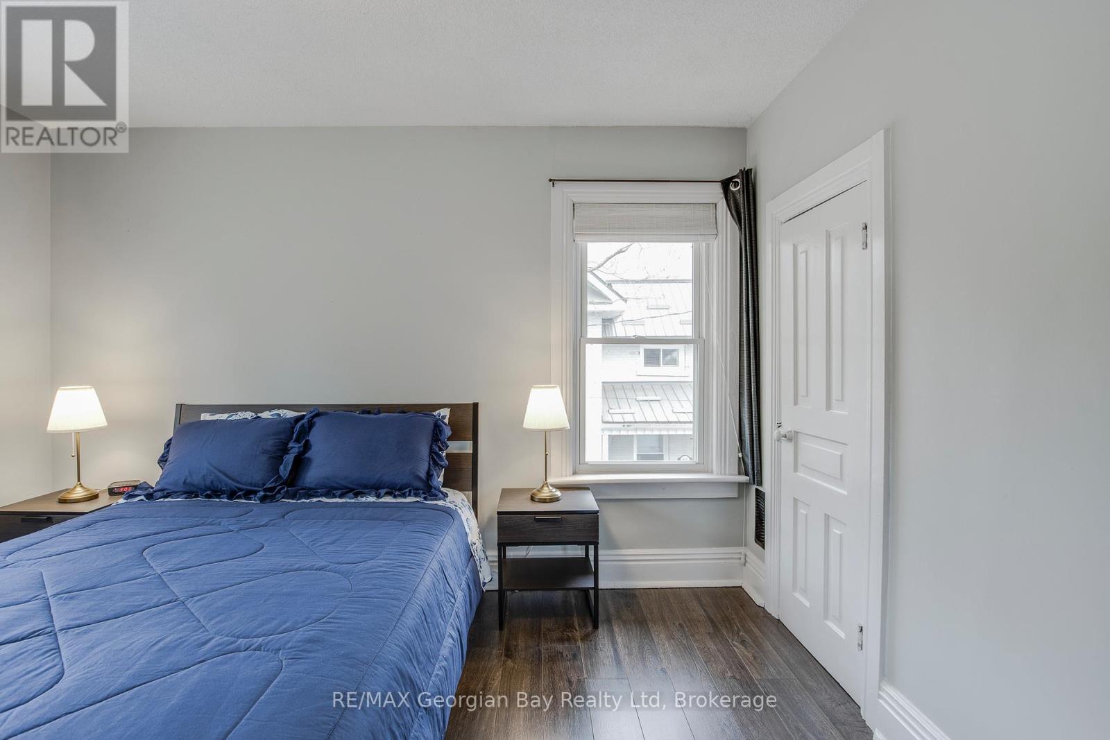 641 BAY STREET - 21