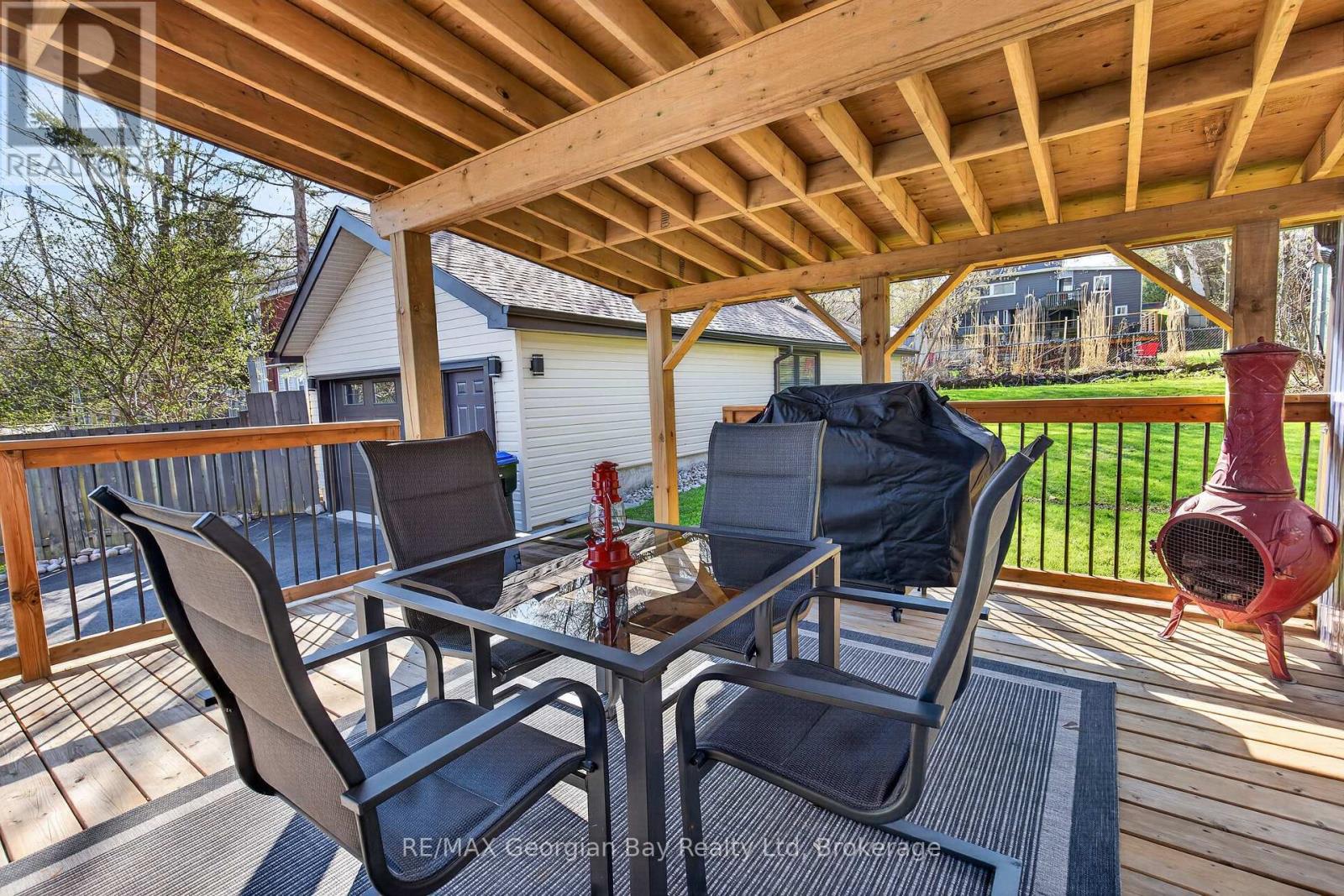 641 BAY STREET - 25