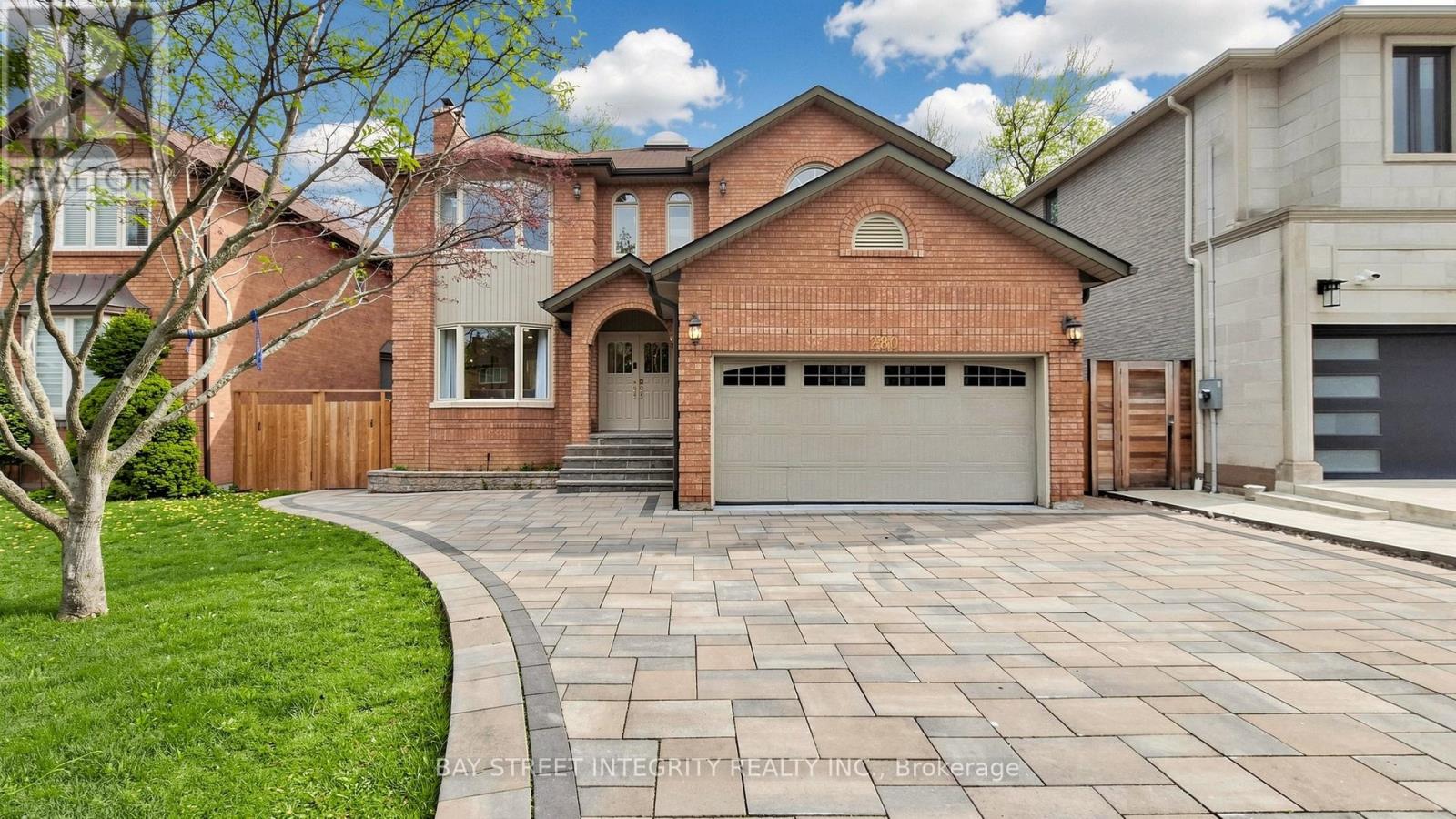 280 KINGSDALE AVENUE - 1