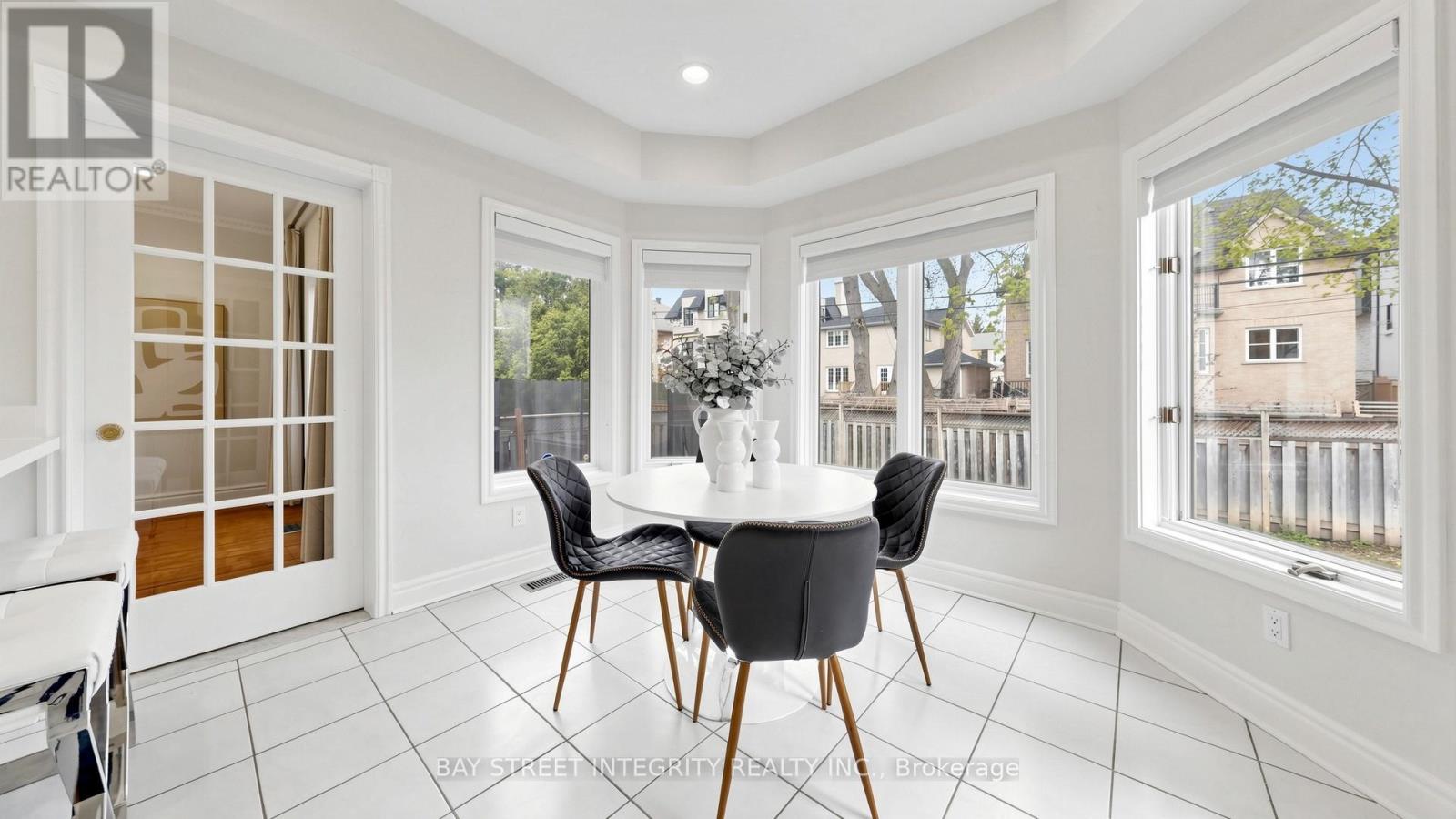 280 KINGSDALE AVENUE - 12