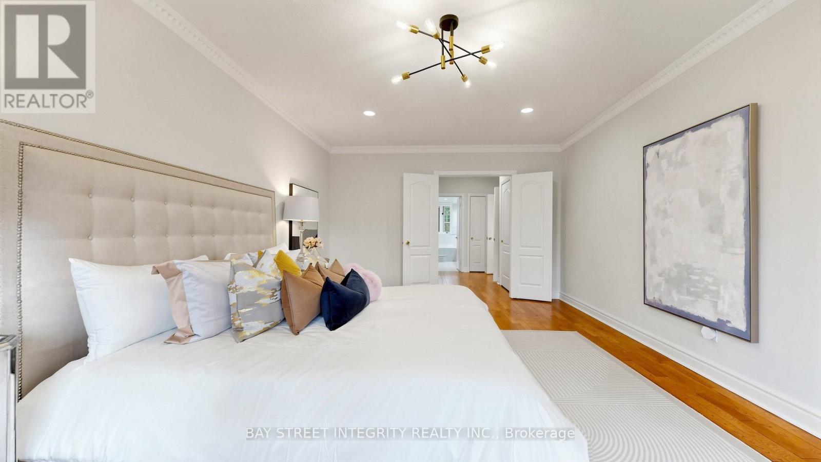 280 KINGSDALE AVENUE - 21