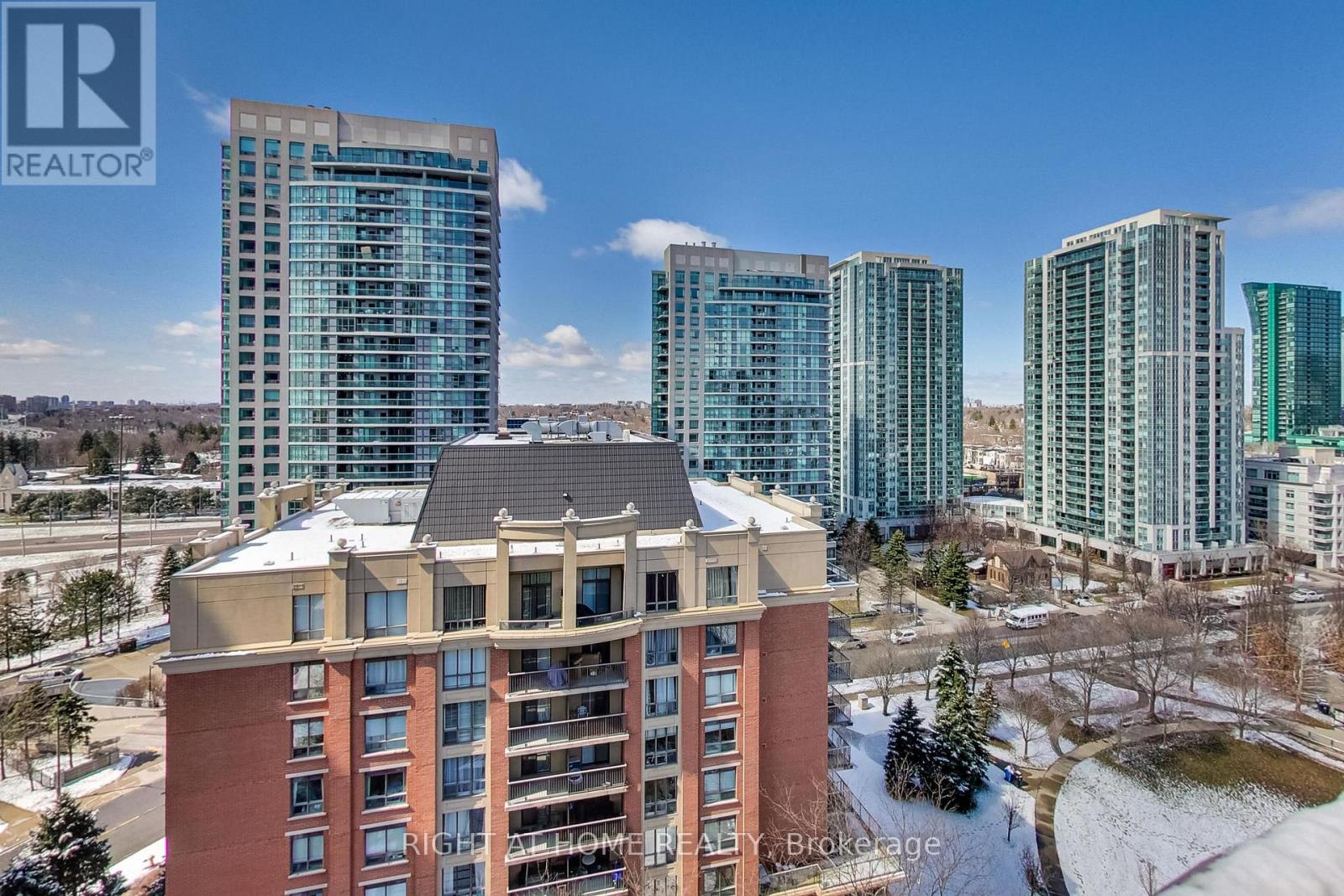 #PH6 55 HARRISON GARDEN BOULEVARD - 17