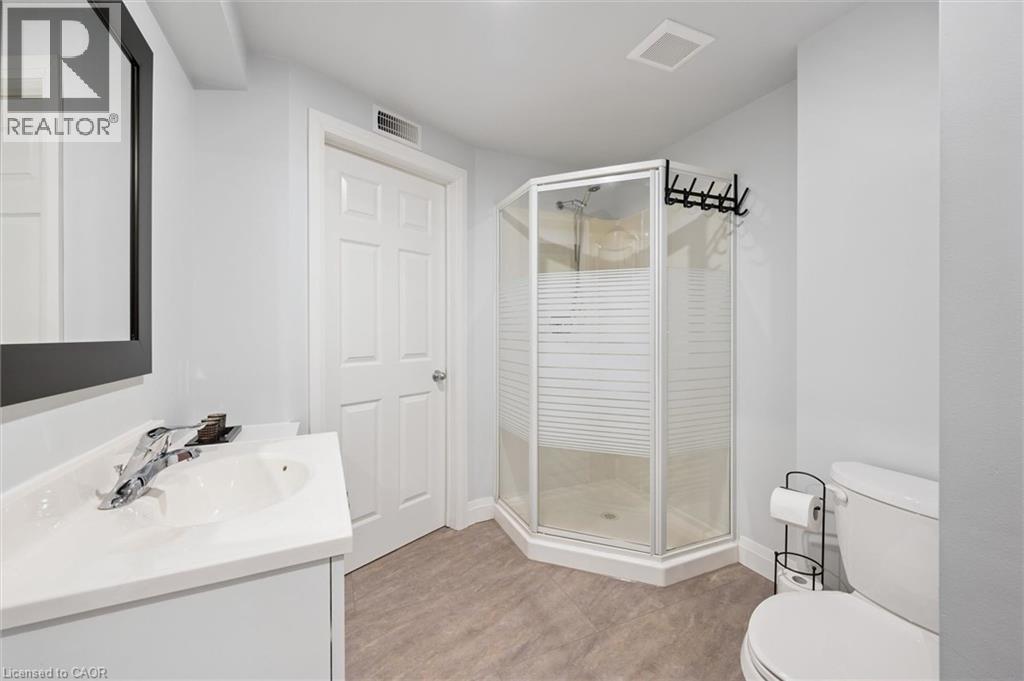 432 BANKSIDE Crescent, Kitchener, Ontario, N2N3E5 — Photo 11