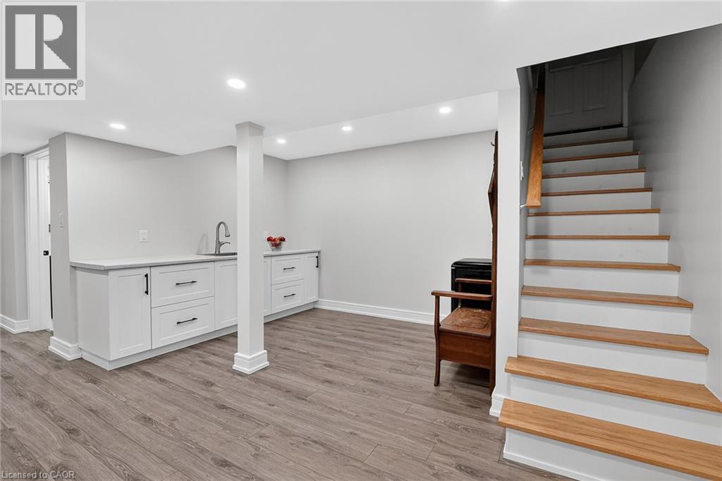 51 PARK Road S, Grimsby, Ontario, L3M4E7 — Photo 38