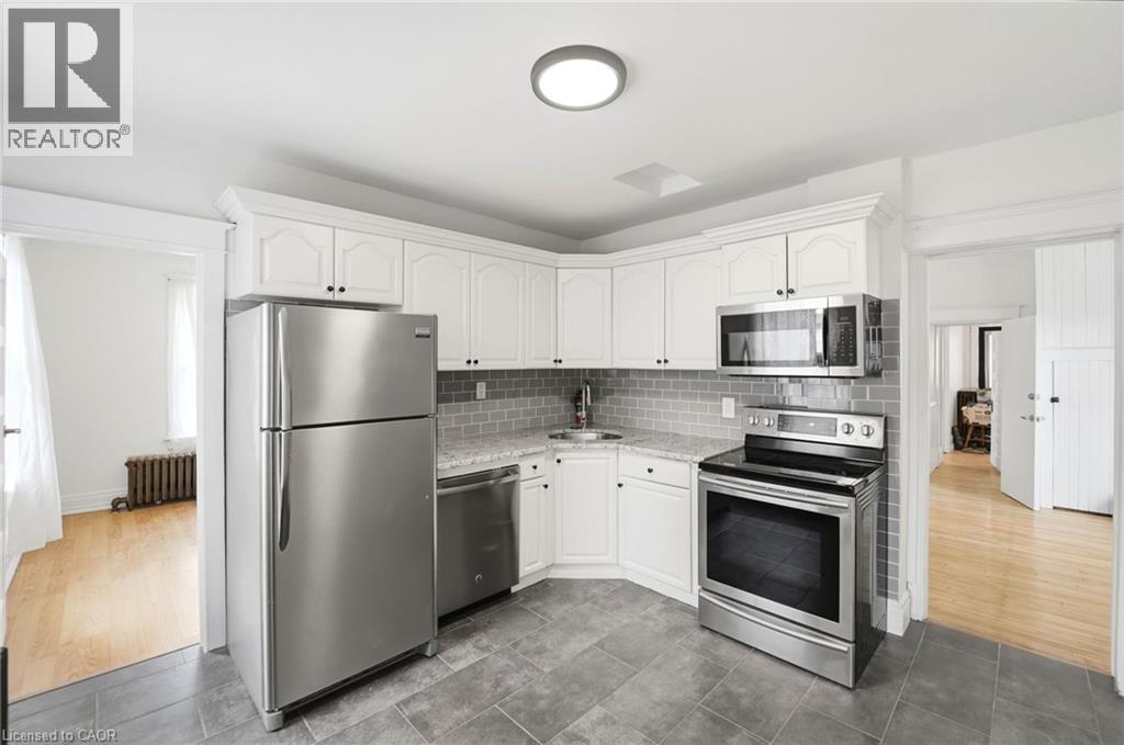 15 AVENUE Place, Welland, Ontario, L3B4B2 — Photo 14