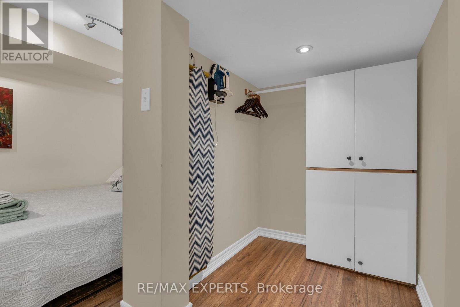 130 ST DAVID STREET S - 18