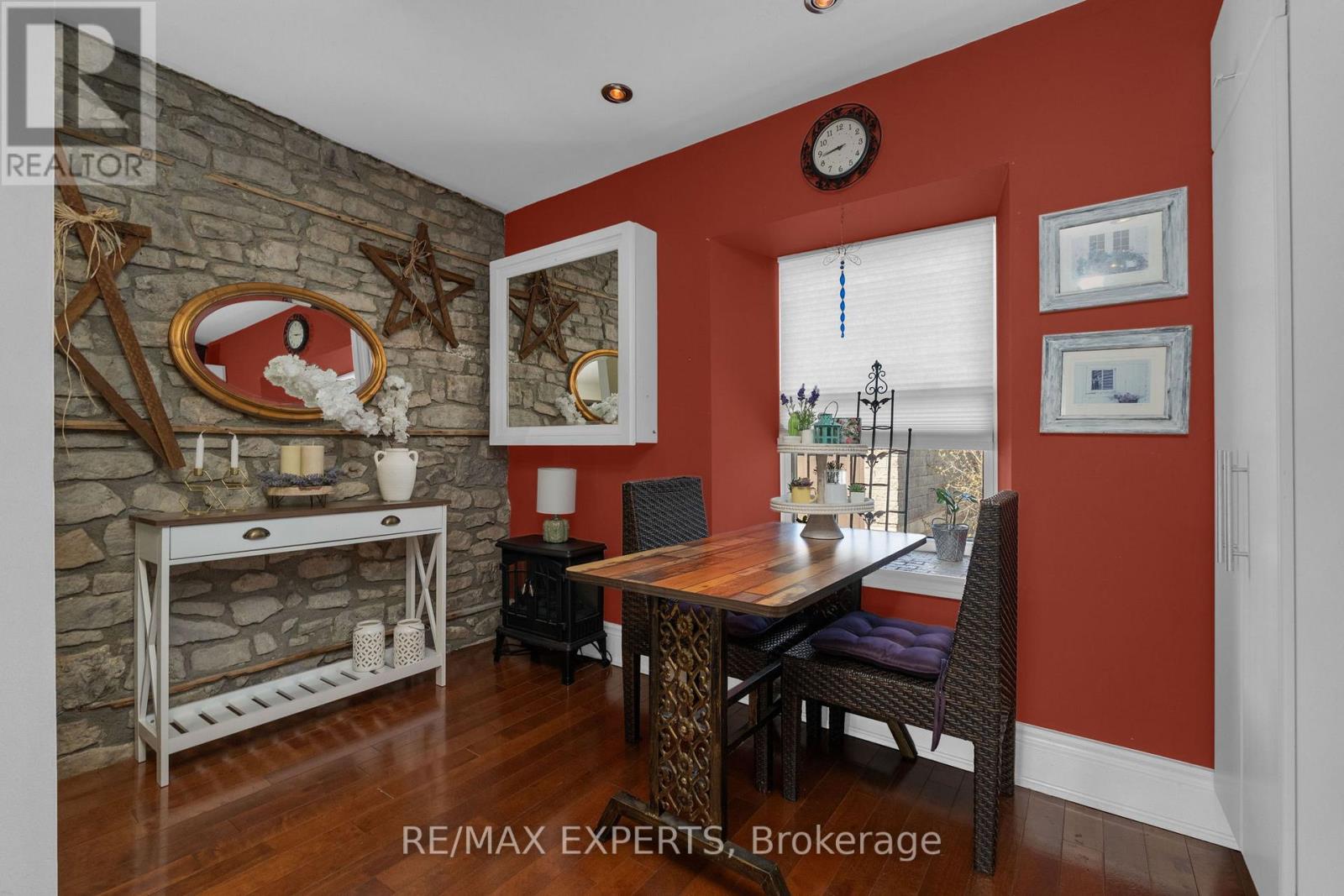 130 ST DAVID STREET S - 22