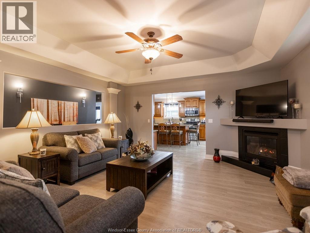 898 SOUTHWOOD DRIVE, Lakeshore, Ontario, N8L1G2 — Photo 8